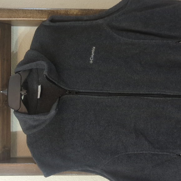 Columbia Vest - Picture 3 of 9